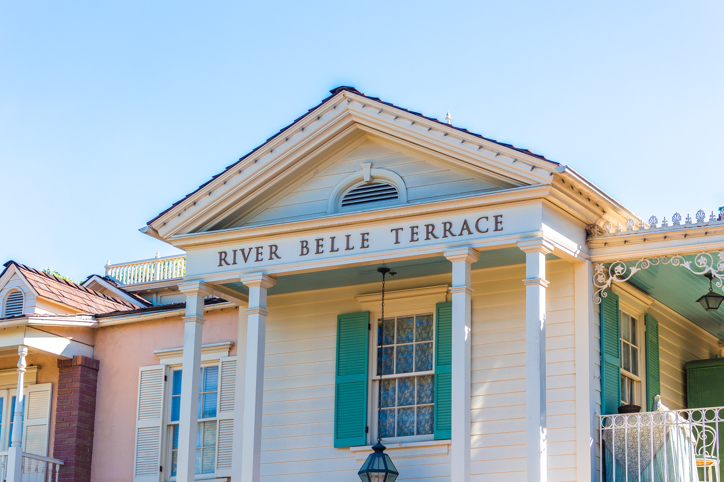 River Belle Terrace at Disneyland Resort Attraction Insight